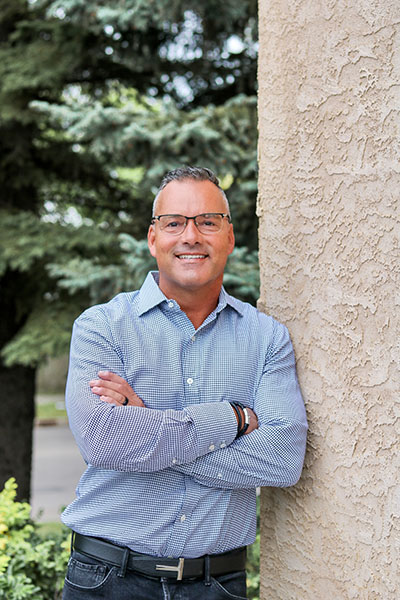 Dr. Frank Neves